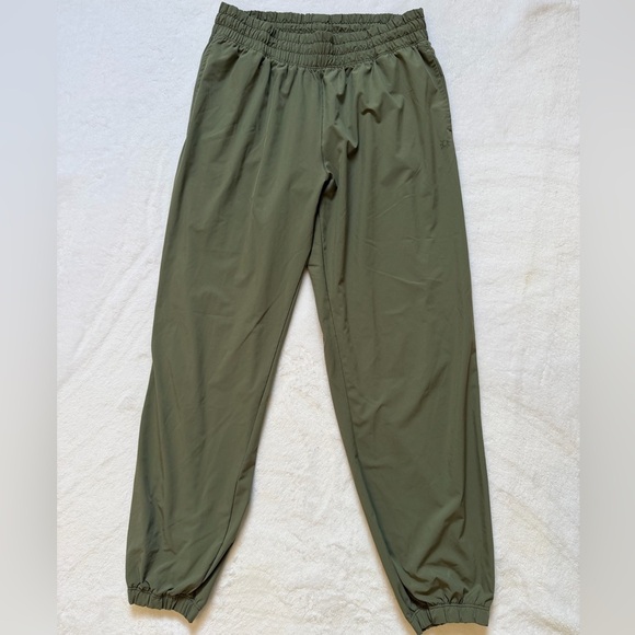 Offline by aerie Pants - OFFLINE by Aerie Size S/P Olive Green Low Rise Joggers